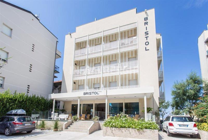 Hotel Bristol Cattolica Exterior foto