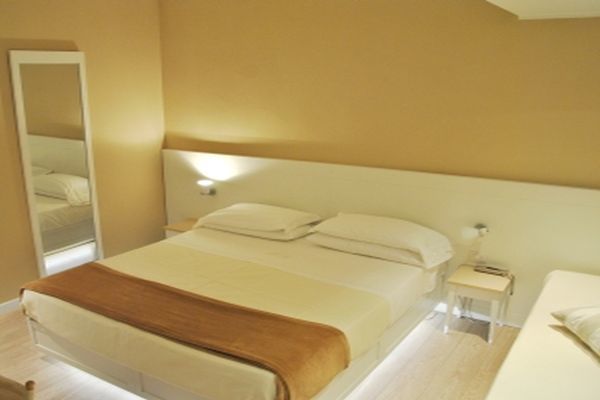 Hotel Bristol Cattolica Exterior foto