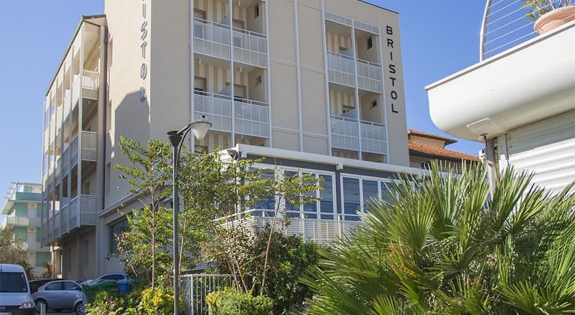 Hotel Bristol Cattolica Exterior foto
