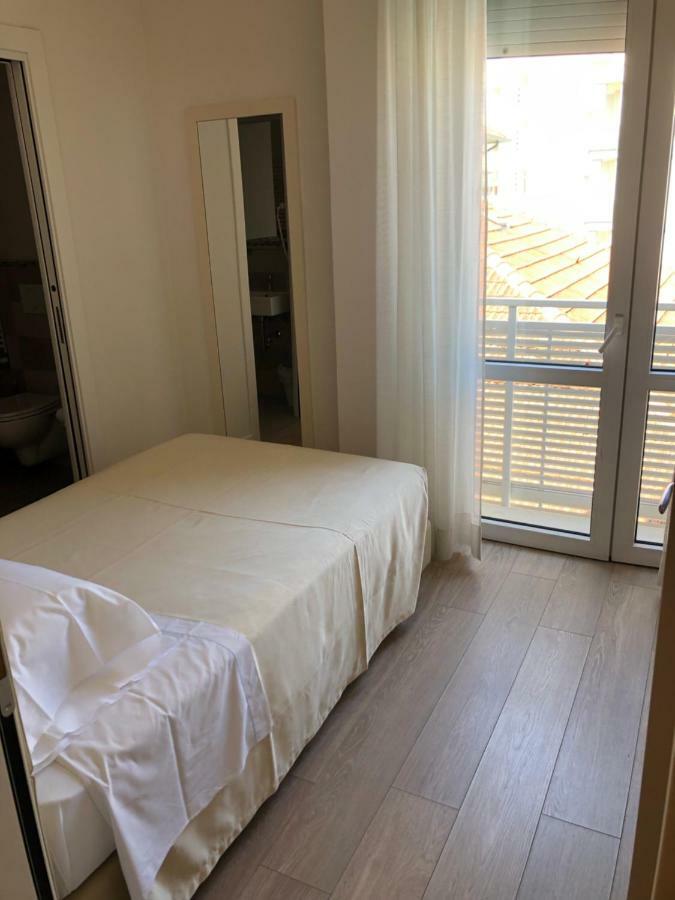 Hotel Bristol Cattolica Exterior foto
